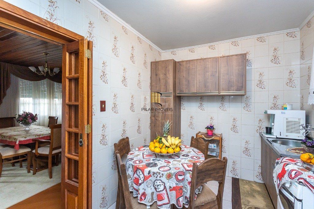 Casa Condominio para Venda - 325m², 3 dormitórios, 3 vagas - Teresópolis