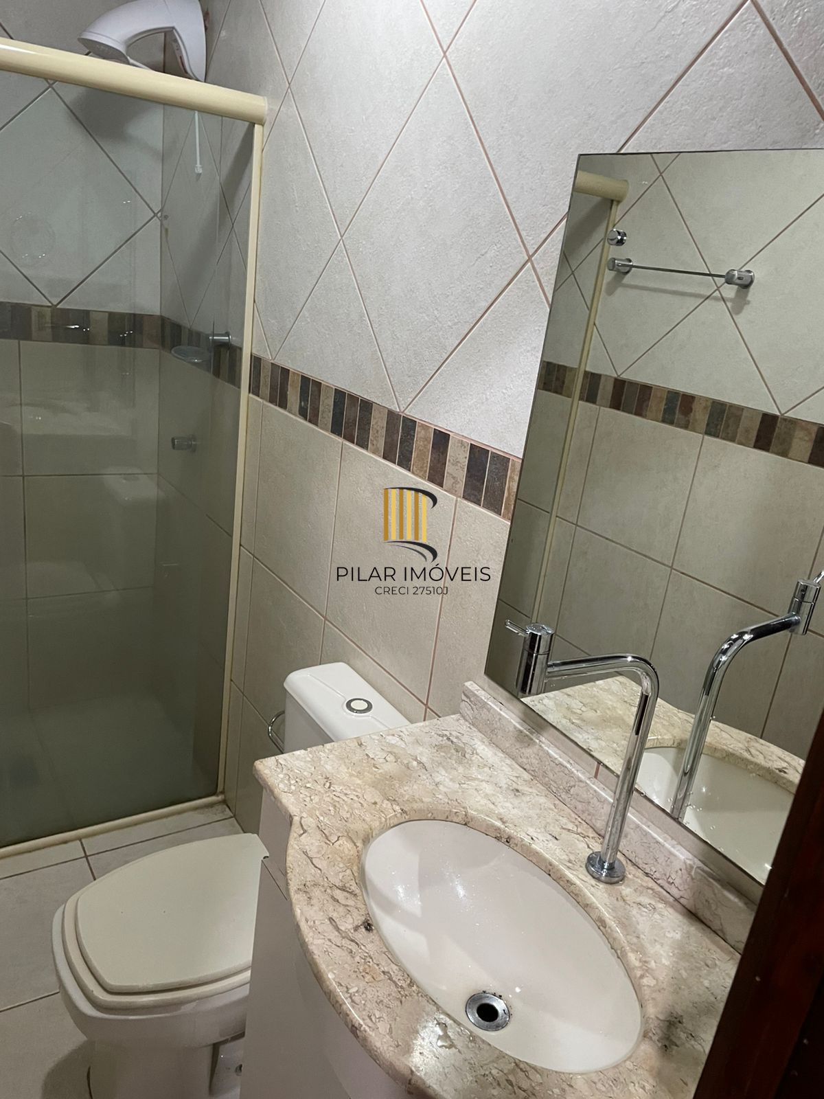 Casa em Condomínio no Jardim Ypu de 2 dormitórios e vaga DESOCUPADA