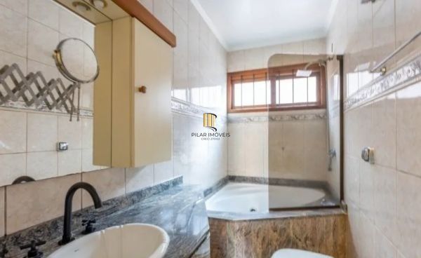 Casa sobrado no bairro Sarandi de 3 dormitórios e 2 vagas