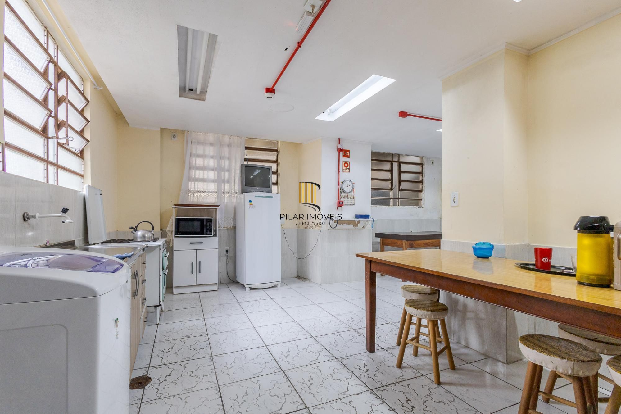 Prédio Comercial no bairro Rio Branco com 912m²