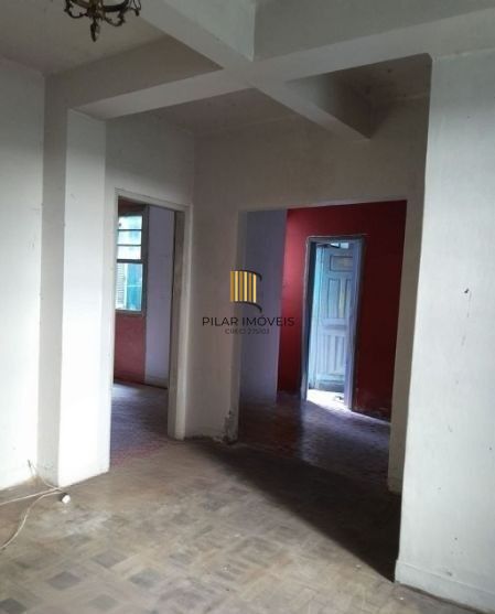 Apartamento no Centro térreo de 2 dormitórios com pátio