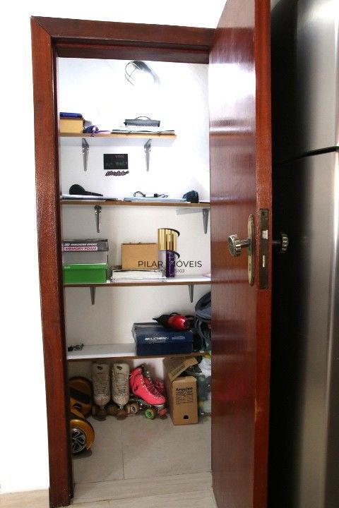 Casa sobrado na Hípica de 2 dormitórios e 2 vagas