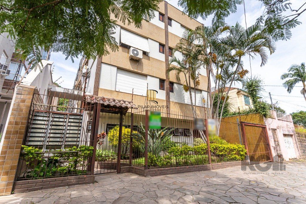 Apartamento de  2 dormitórios no Petrópolis térreo