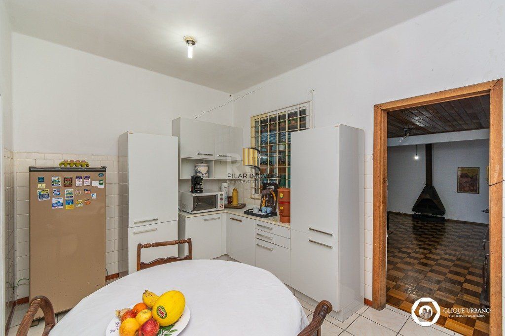 Casa para Venda de 3 dormitórios, Petrópolis