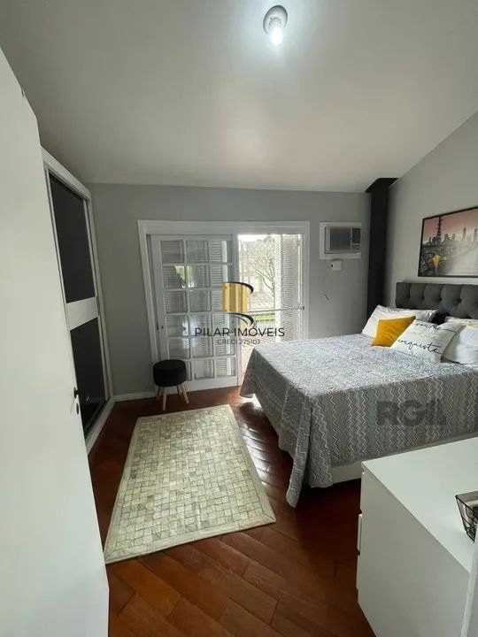 Sobrado 2 dormitórios no bairro Morro Santana