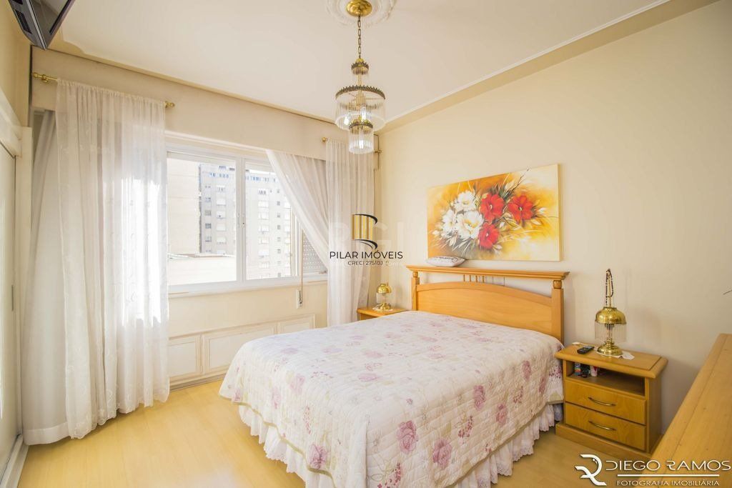 Apartamento para Venda - 207.97m², 4 dormitórios, sendo 1 suites, 1 vaga - Moinhos de Vento