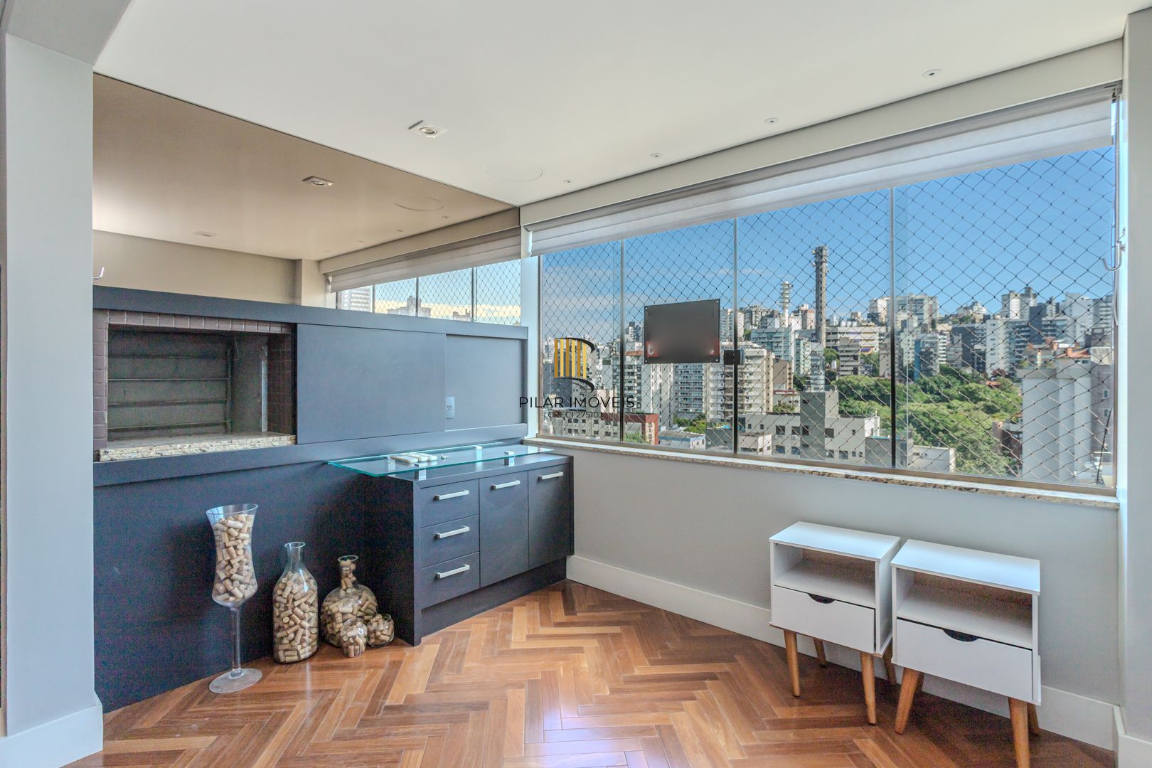 Apartamento impecável, finamente decorado, entrar e morar!