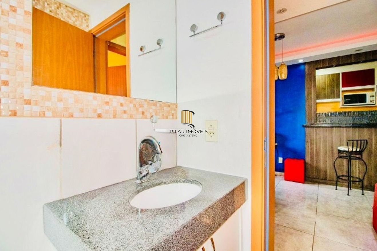 Apartamento no Porto Cruzeiro de 2 dormitórios vaga e infra