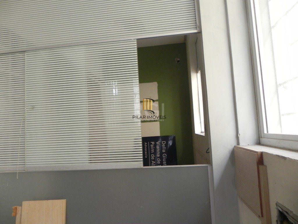 Casa Comercial para Venda - 220m², 0 dormitórios, Menino Deus