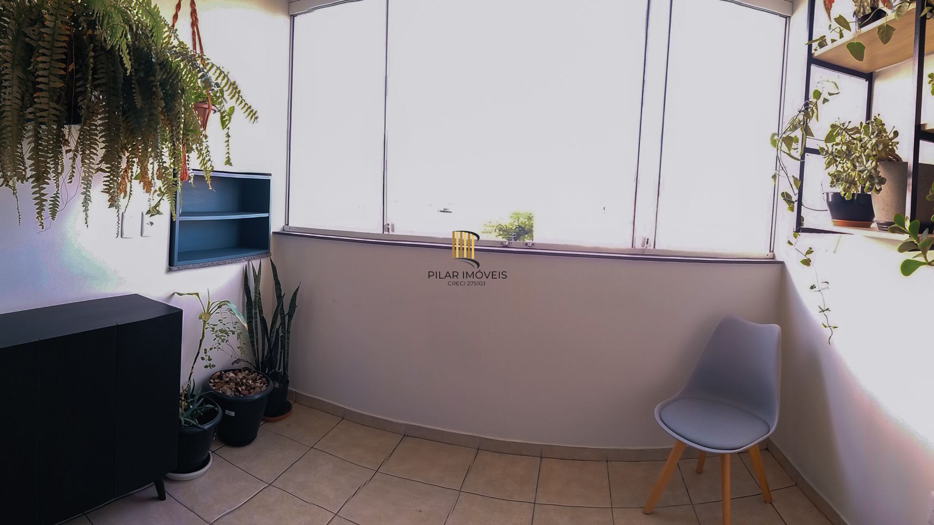 Apartamento na Cidade Baixa de 2 dormitórios e vaga