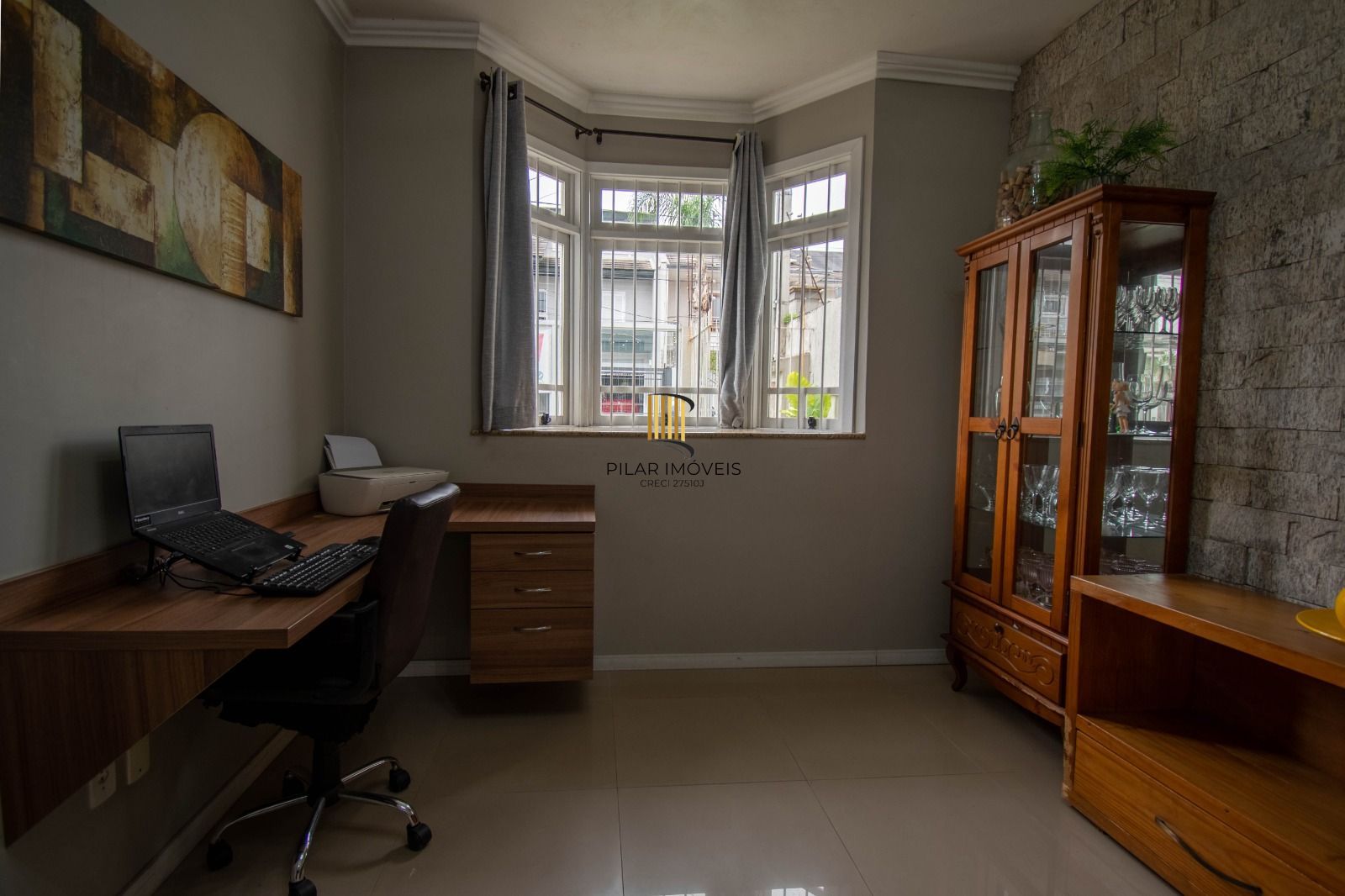 Casa sobrado no bairro Mont Serrat em Canoas