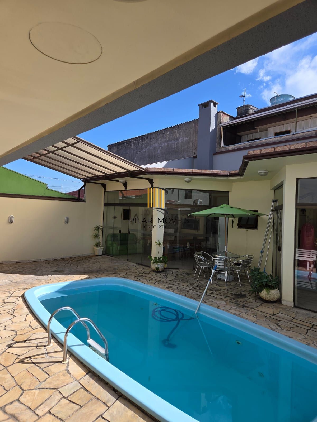 Casa 3 dormitórios no bairro Sarandi