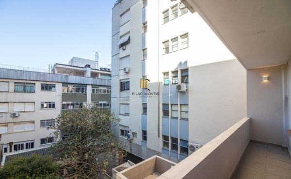 Apartamento no bairro Independência de 3 dormitórios