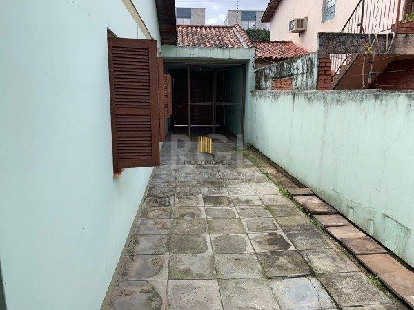 Casa no bairro Jardim Botânico de 3 dormitórios