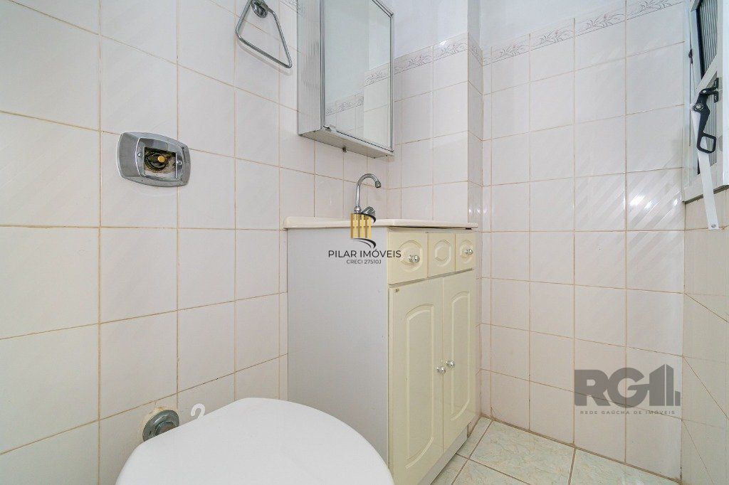 Apartamento JK no Centro Desocupado MOBILIADO
