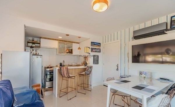 Cobertura duplex na Medianeira de 2 dormitórios e 2 vagas