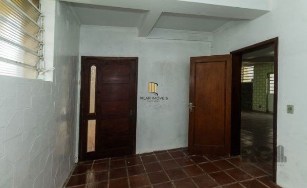 Casa 5 dormitórios no bairro Jardim Sabará