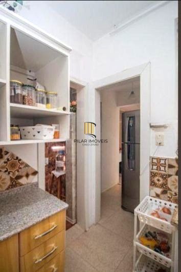 Apartamento TÉRREO com pátio no Menino Deus de 2 dormitórios e vaga rotativa