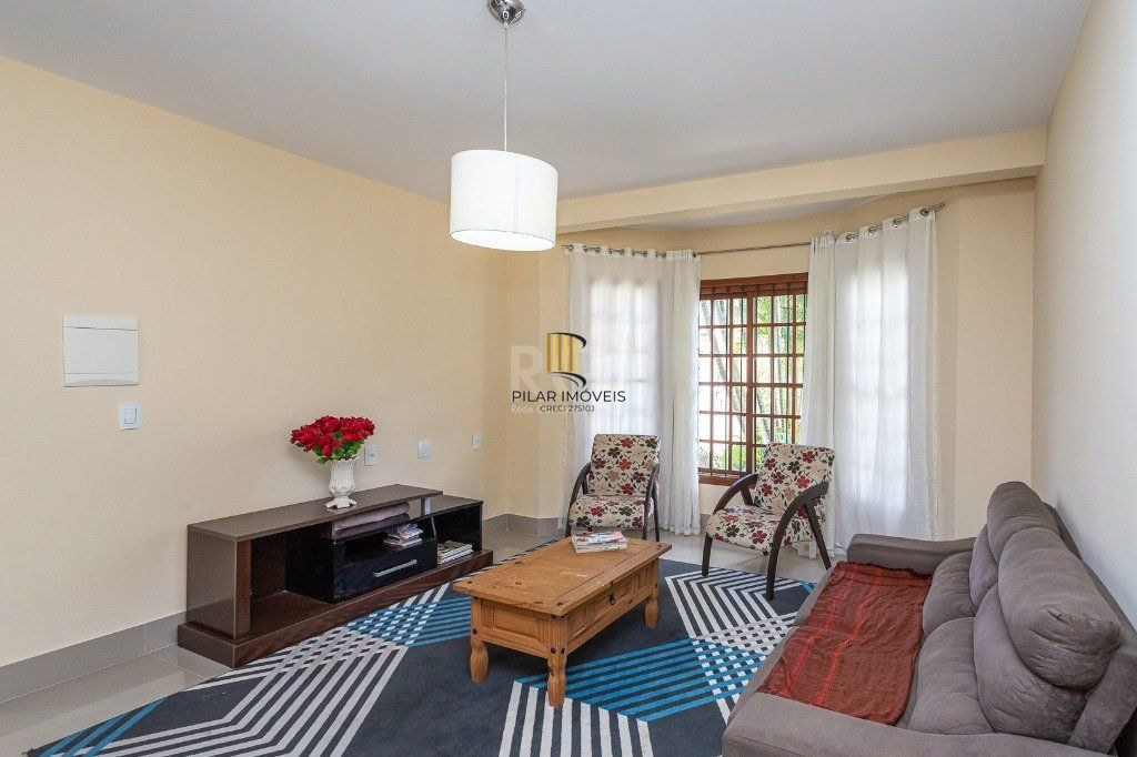 Casa na zona sul de 4 dormitórios 2 vagas - Espirito Santo