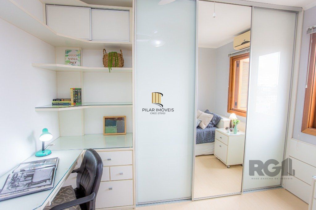 Cobertura no Jardim Planalto, de 3 dormitórios e 2 vagas com 260m²