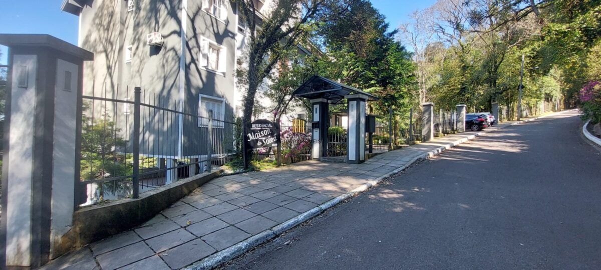 Cobertura no bairro Lago Negro em Gramado de 3 dormitórios e vaga