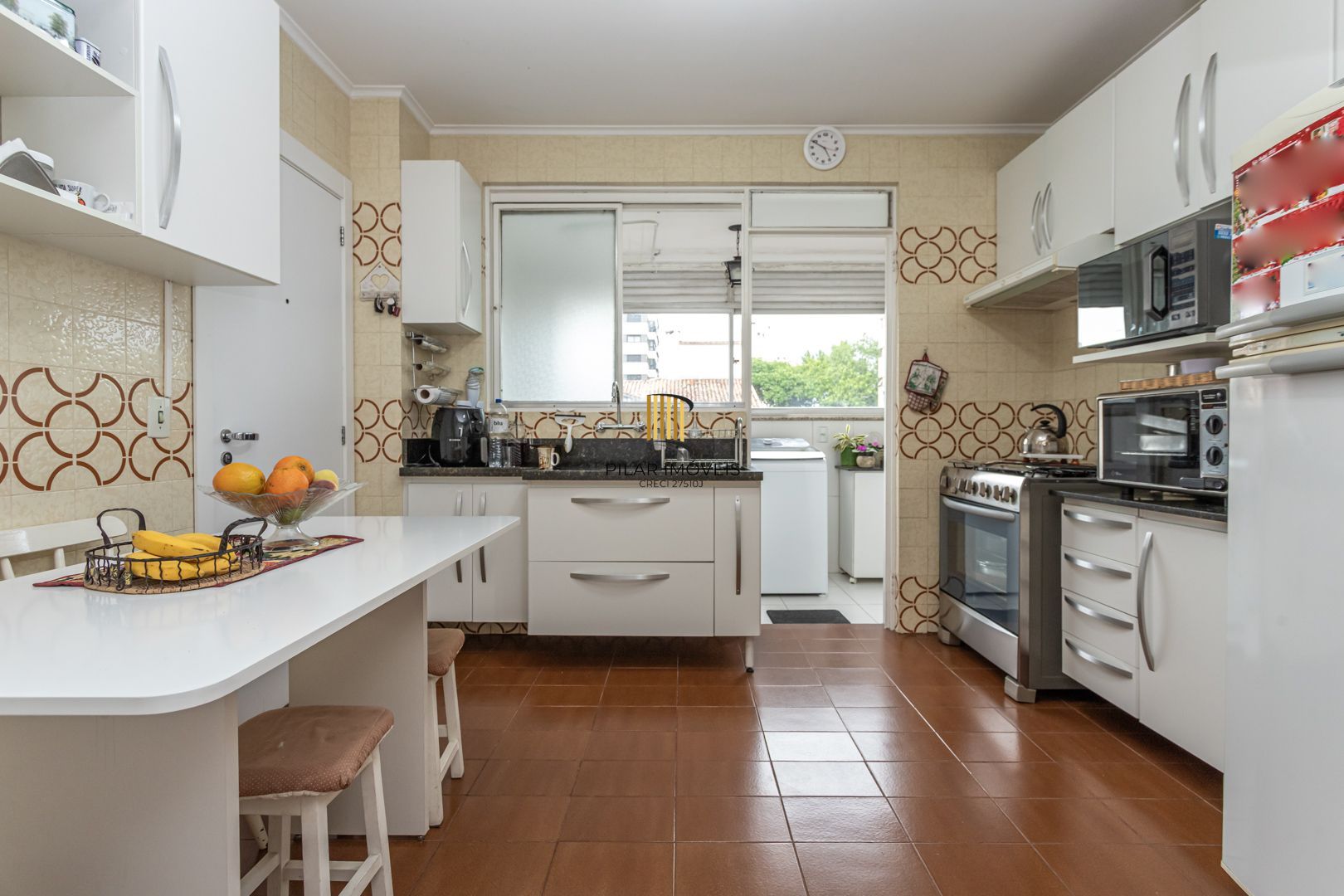 3 DORMITÓRIOS SEMI MOBILIADO NA CORTE REAL C/ELEVADOR E VAGA DE GARAGEM ESCRITURADA