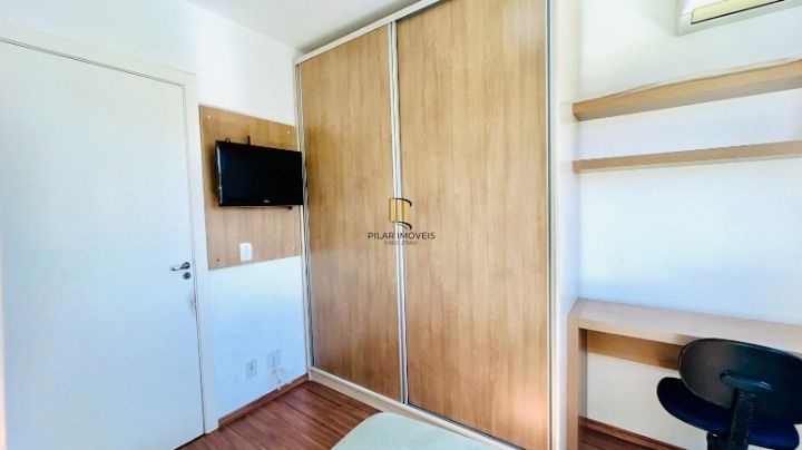 Apartamento no Condomínio Park Plaza de 2 dormitórios e vaga