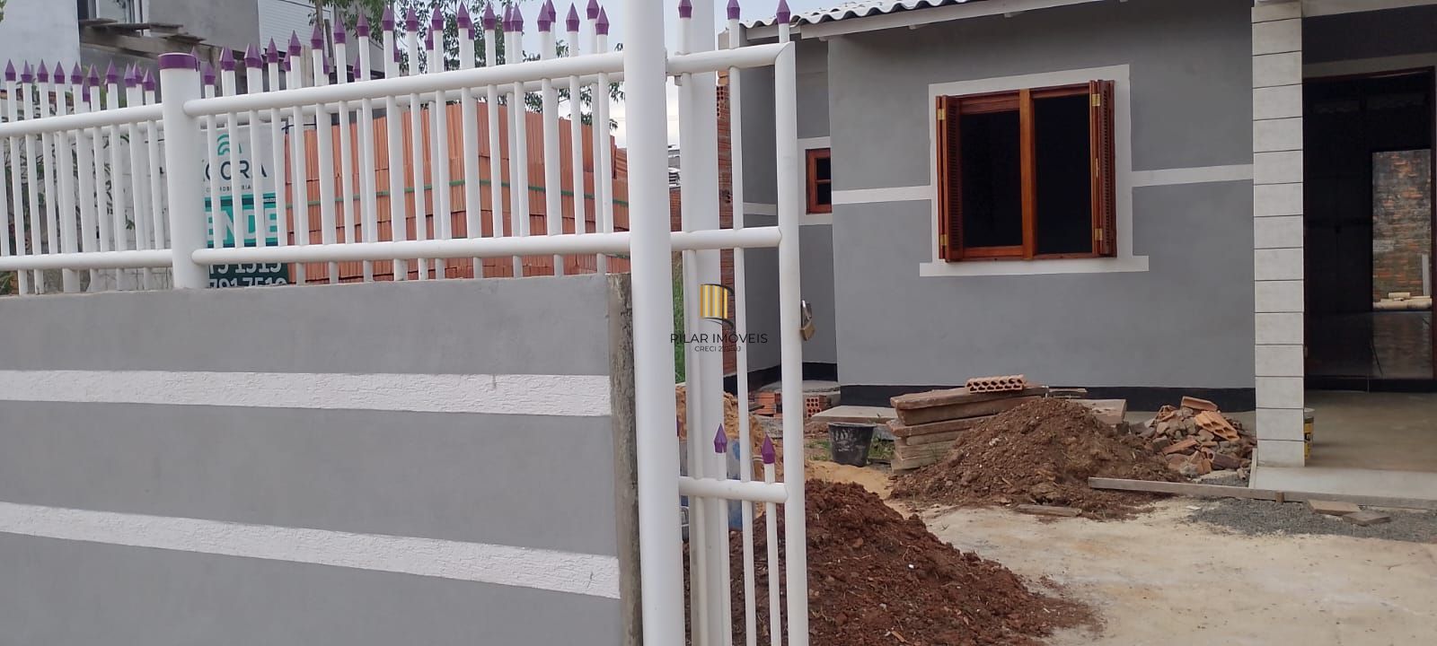 Casa em Canoas - Mato Grande de 3 dormitórios e 2 vagas