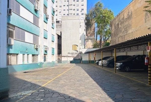 Apartamento no bairro Santana de 3 dormitórios e vaga DESOCUPADO