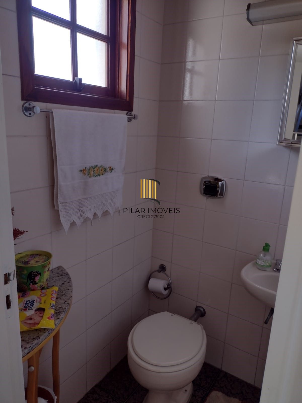 Casa 4 dormitórios no bairro Partenon