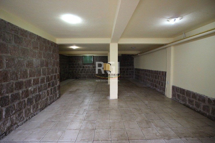 Casa para Venda - 280m², 3 dormitórios, 2 vagas - Petrópolis