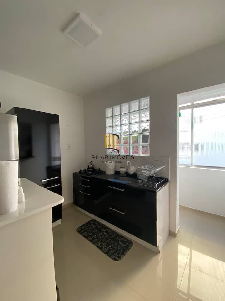 Apartamento no bairro Cristal de 1 dormitório REFORMADO E MOBILIADO