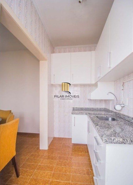Apartamento de 2 dormitórios, Floresta DESOCUPADO