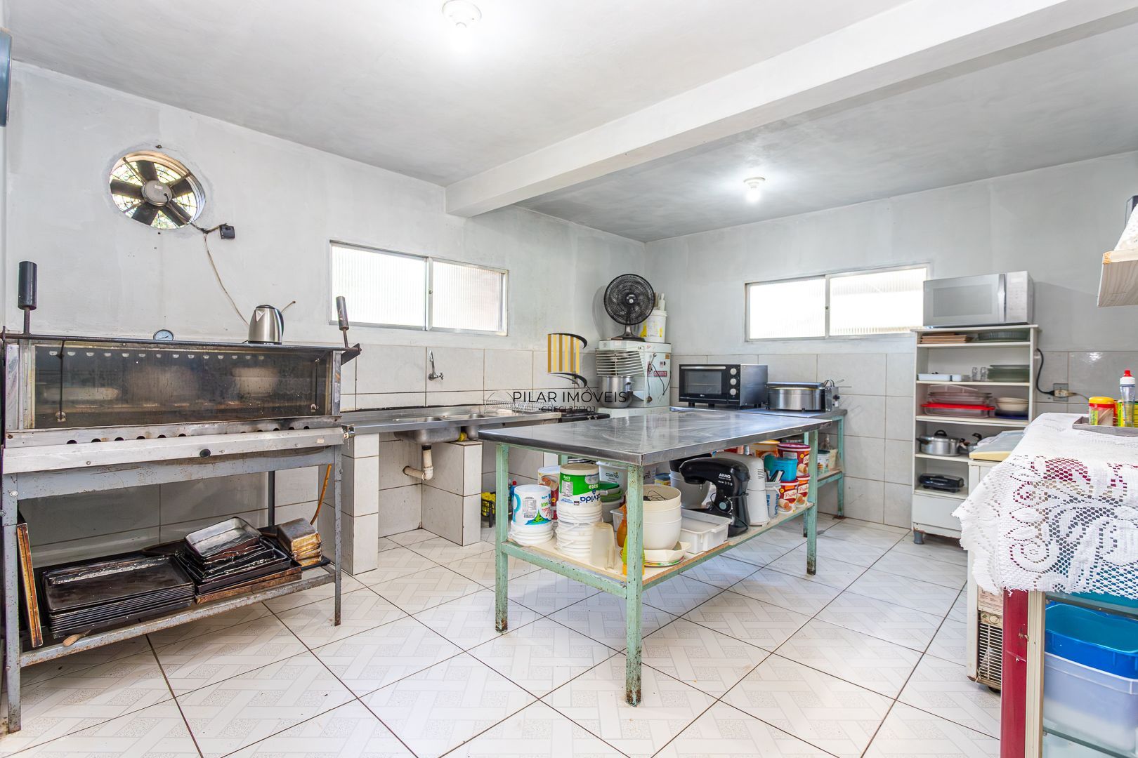 Casa sobrado em Viamão com loja e apartamento