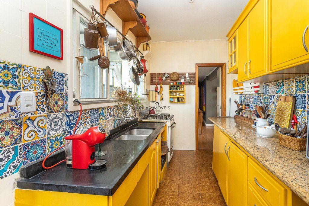 Apartamento no Rio Branco de 4 dormitórios e vaga