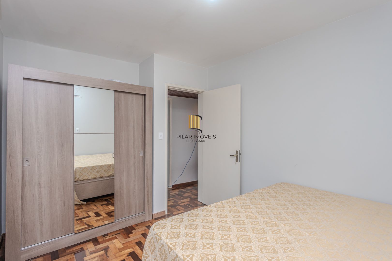 OCASIÃO 3 dormitórios, suíte e vaga, 106m² privativos, por R$ 400 mil