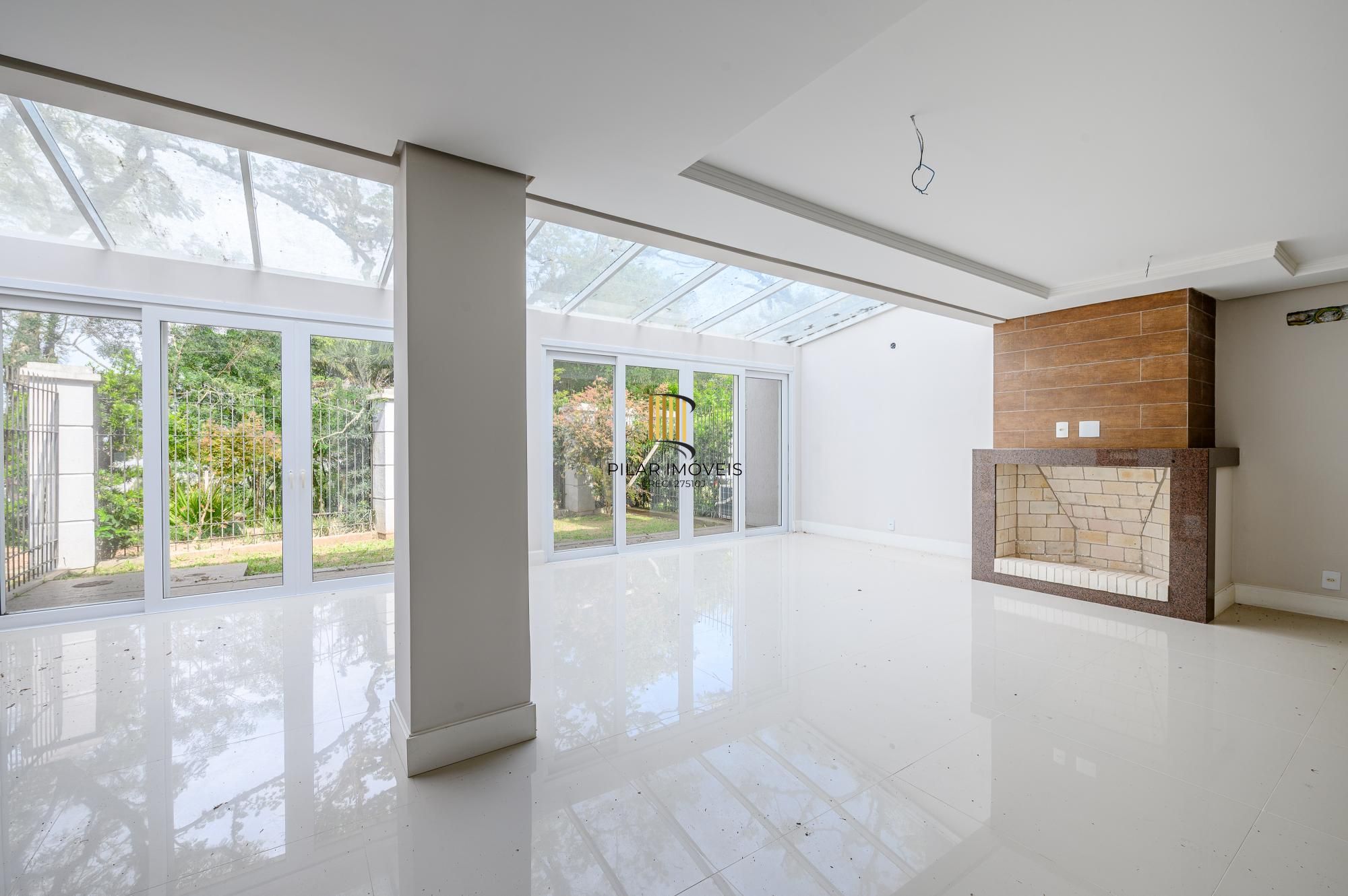 Casa de Condomínio 3 dormitórios no bairro Tristeza