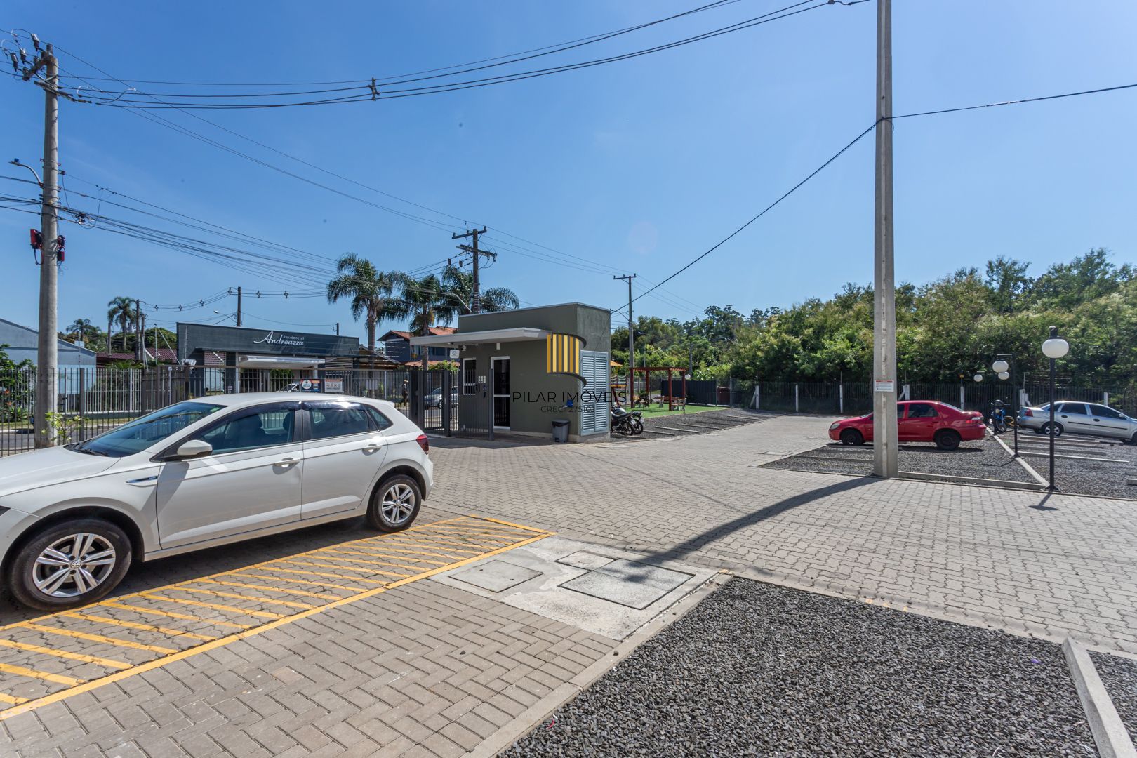 Apartamento 2 dormitórios no bairro Olaria