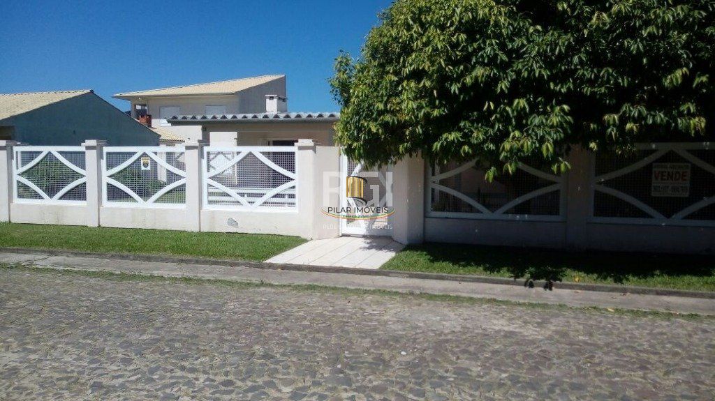 Casa 3 dormitórios no bairro Atlântida Sul