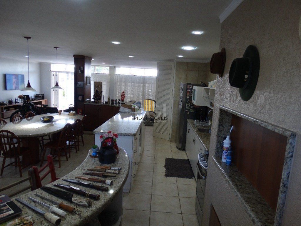 Casa para Venda 3 dormitórios 2 vagas - Capão Novo