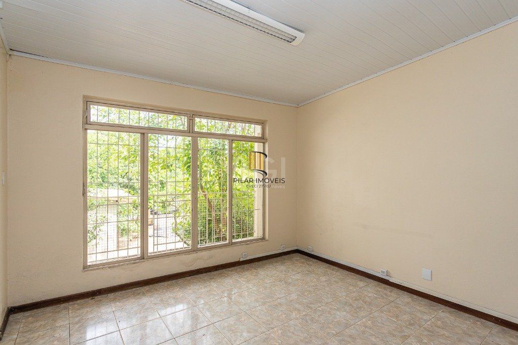 Casa para Venda - 740m², 5 dormitórios, sendo 1 suites, 3 vagas - Vila Assunção