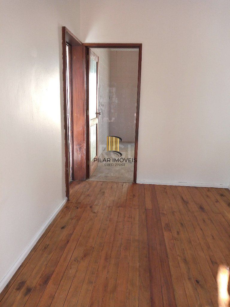 Casa para Venda - 170m², 4 dormitórios, sendo 1 suites, 2 vagas - Tristeza