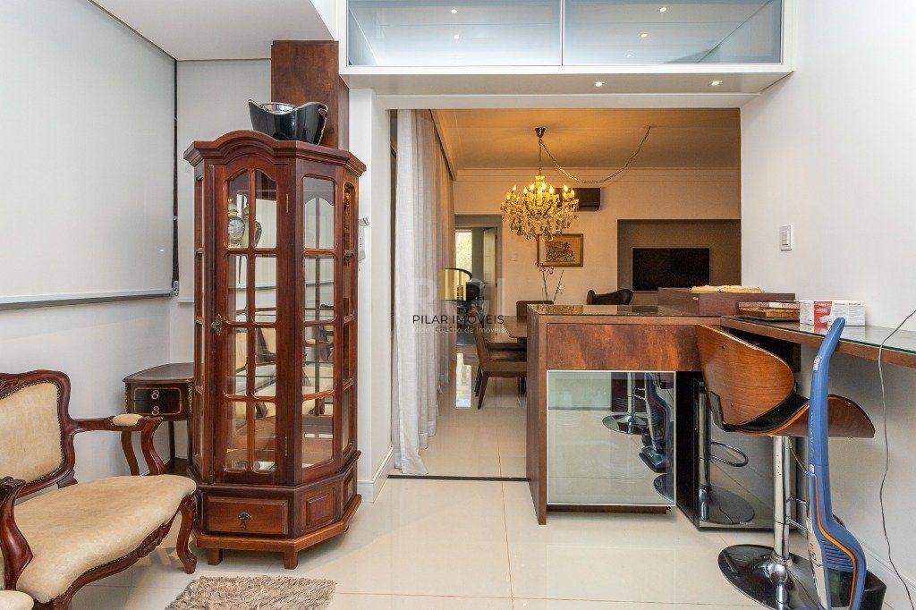 Apartamento no Centro - 2 dormitórios - reformado e mobiliado