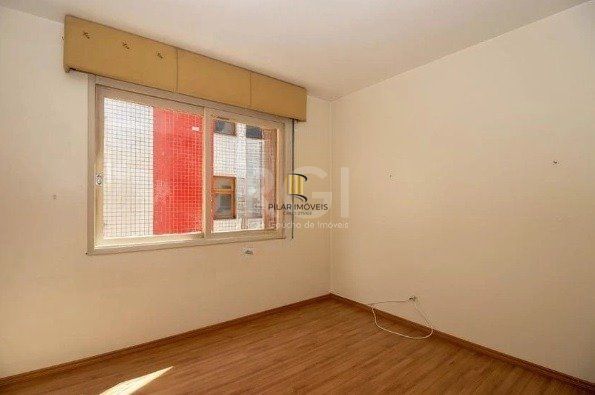 Apartamento de 2 dormitórios, 1 vaga - Petrópolis