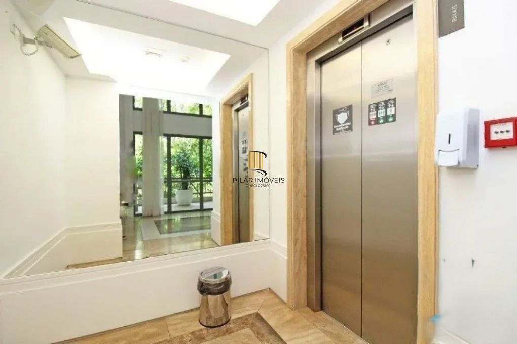 Apartamento 2 dormitórios no bairro Três Figueiras