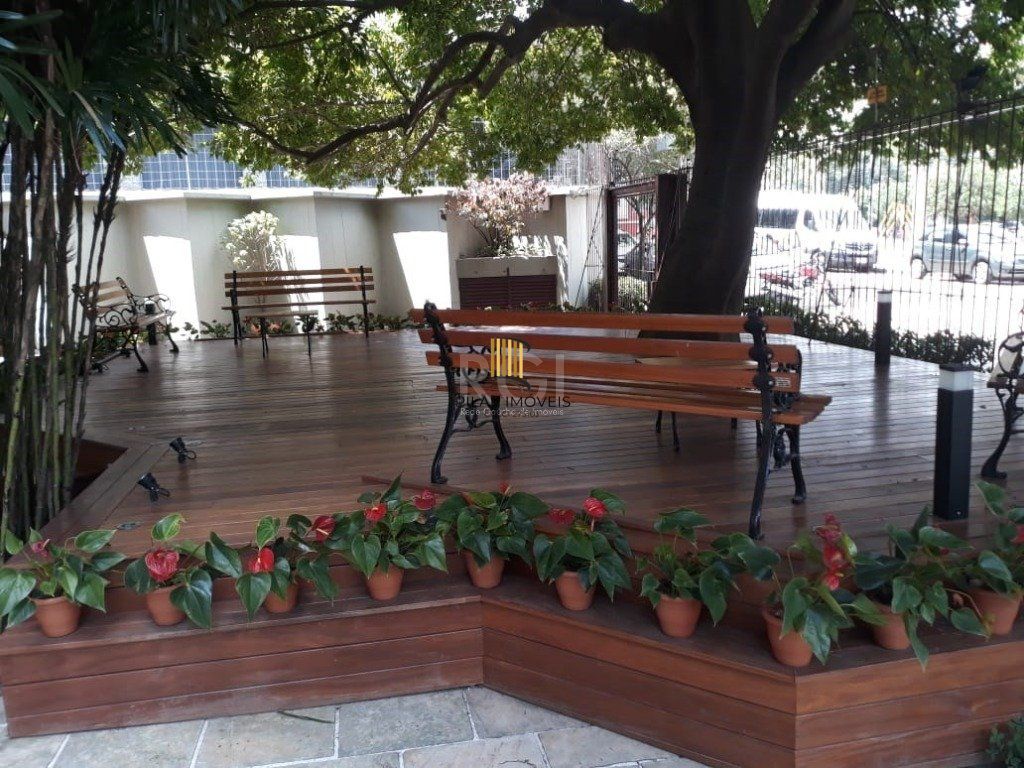 Apartamento 03 dormitórios (01 suíte), com vaga escriturada, no bairro Santana, em Porto Alegre - RS