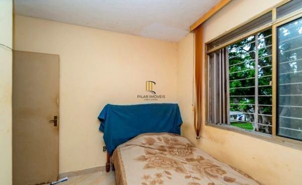 Apartamento no bairro Tristeza de 2 dormitórios e dependência