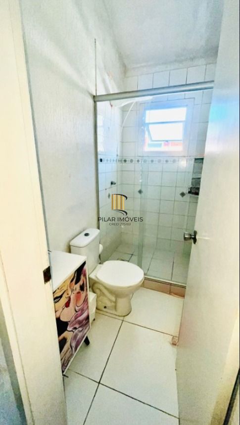 Casa em condomínio no bairro Sarandi de 2 dormitórios, vaga e infra