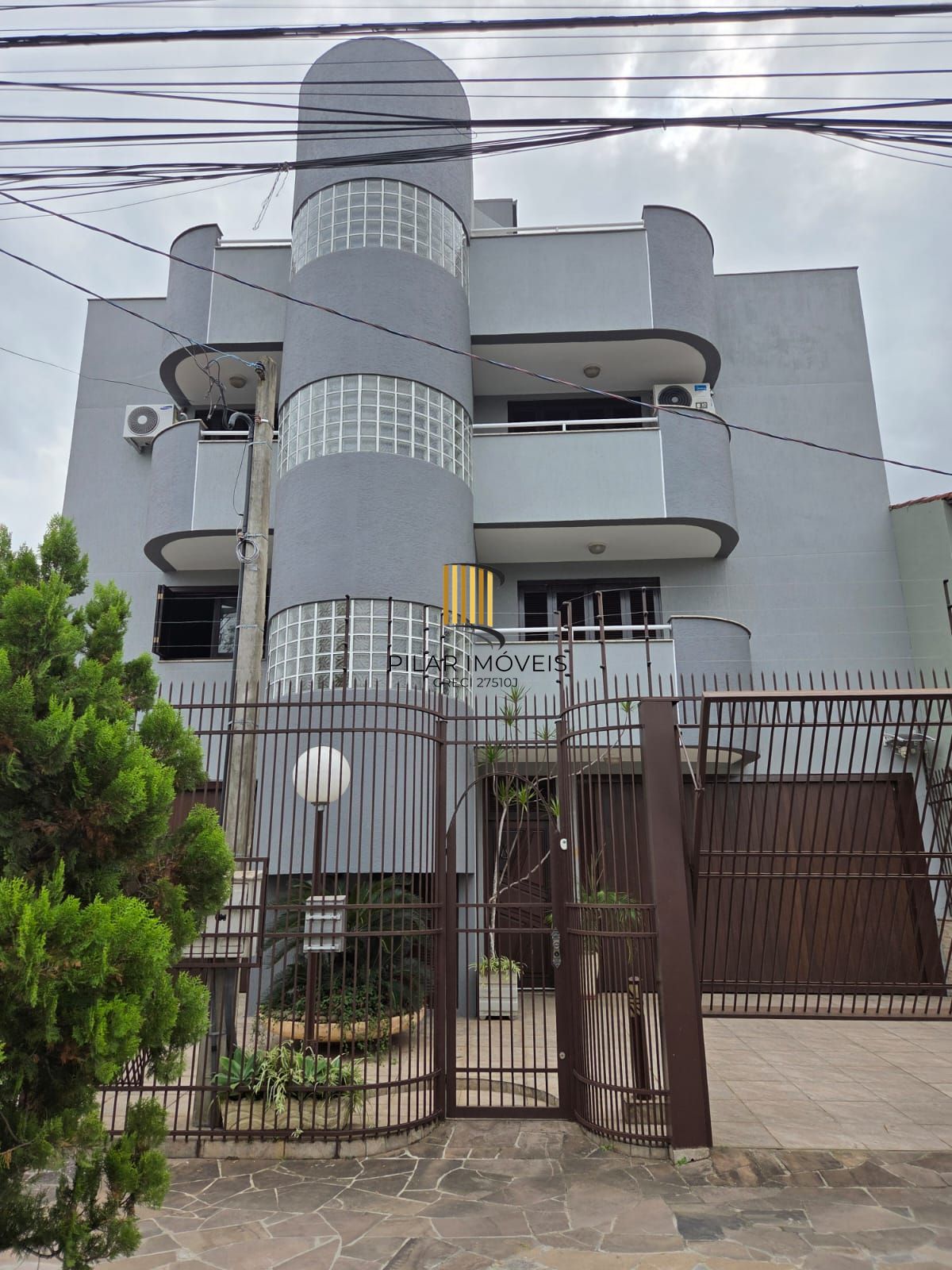 Casa 3 dormitórios no bairro Sarandi