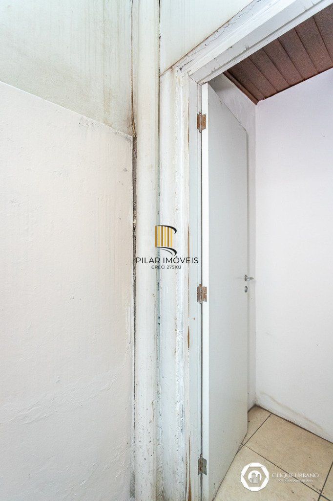 Casa para Venda - 330m², 4 dormitórios, sendo 3 suites, 2 vagas - Petrópolis